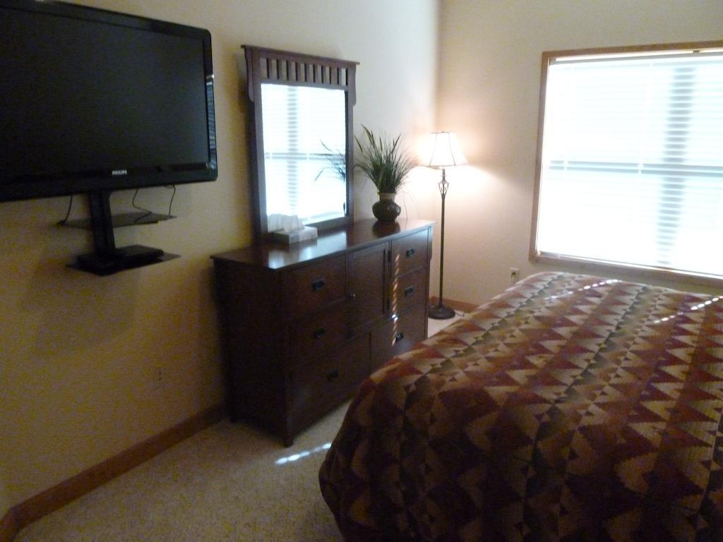 Ruidoso River Resort Condos Room photo